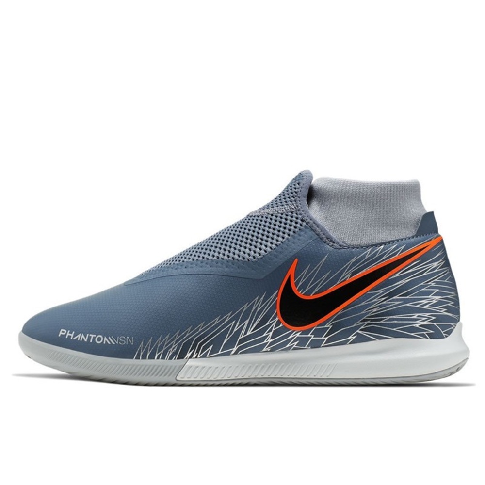 W Nike Phatom - image 1